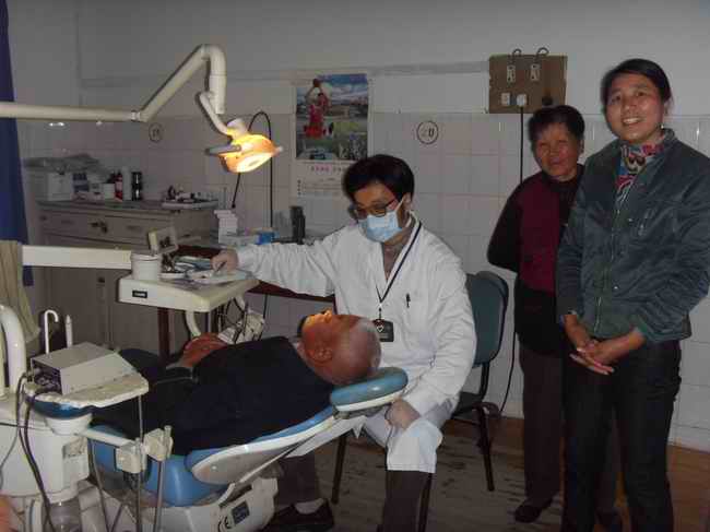 省医师协会志愿者队来我县开展服务活动--岱山
