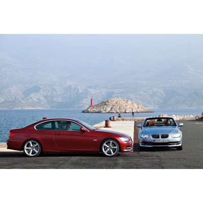 新宝马3系双门轿跑敞篷跑车上市491万起