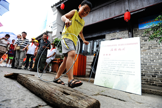2012中国舟山群岛新区第三届东沙古渔镇弄堂游戏节圆满落幕